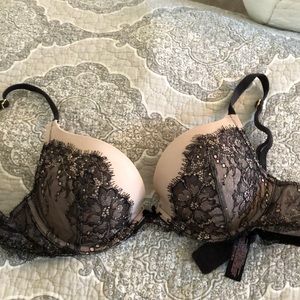Victoria’s Secret bra